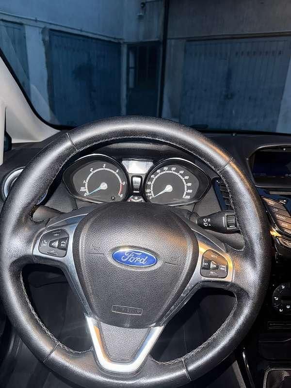 Usata Ford Fiesta Titanium 75 CV (55 kW) 2014 Utilitaria