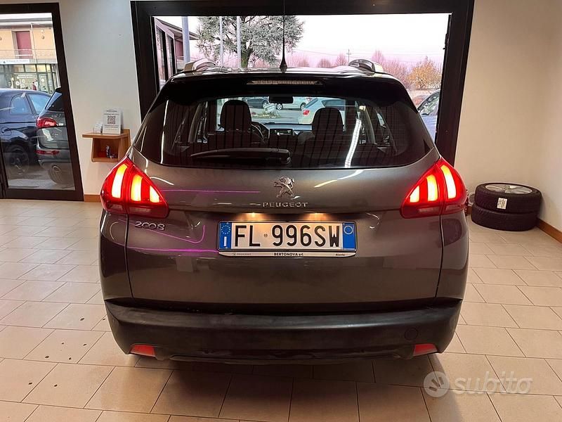 Usata Peugeot 2008 Active 75 CV (55 kW) 2017 Grigio SUV
