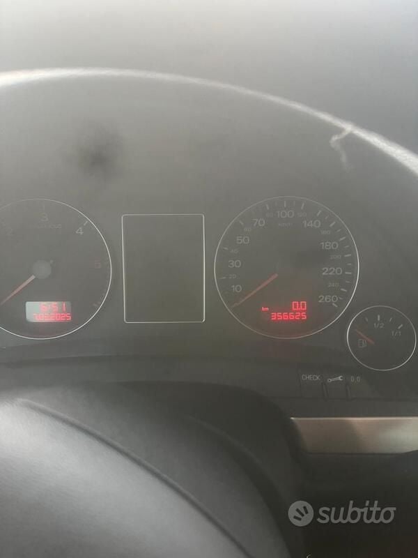 Usata 2006 Audi A4 Station wagon | 1500 € (Ottimo prezzo) - Immagine 1/4