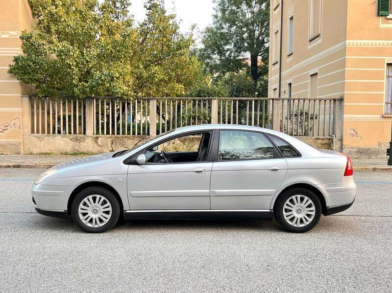 Usata Citroën C5 Elegance 109 CV (80 kW) 2007 Grigio alluminio metallizzato Berlina