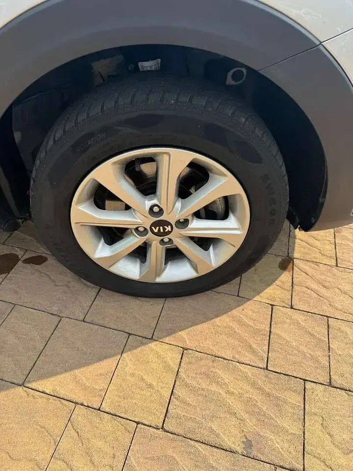 Usata Kia Stonic 101 CV (74 kW) 2020 Argento metallizzato SUV
