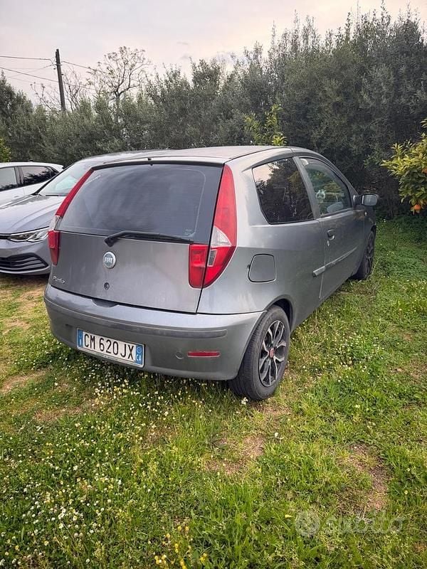 Usata Fiat Punto 2004 Grigio Utilitaria