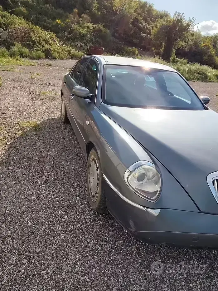 Usata Lancia Thesis 150 CV (110 kW) 2002 Grigio Berlina