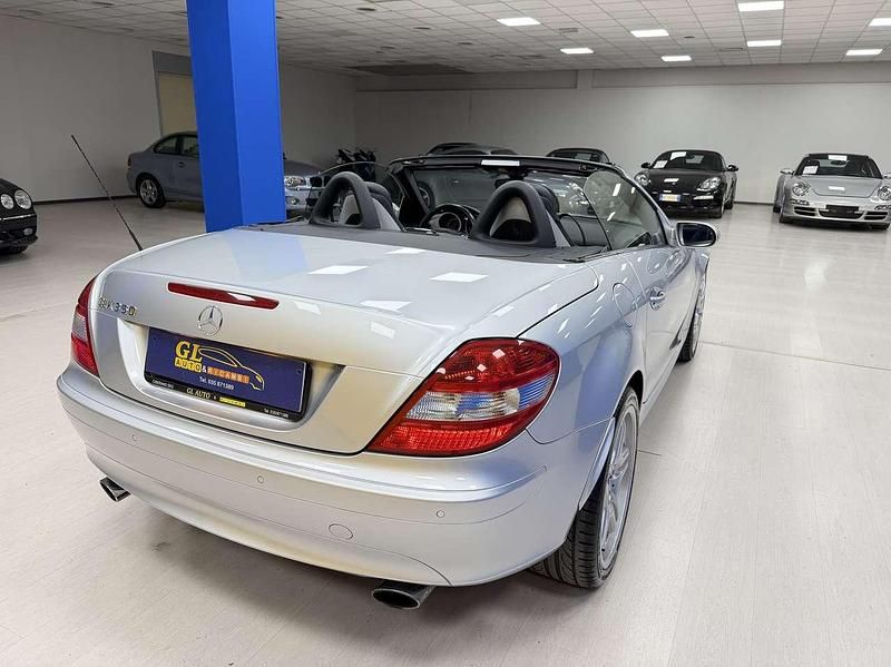 Usata Mercedes SLK350 272 CV (200 kW) 2006 Argento Cabrio