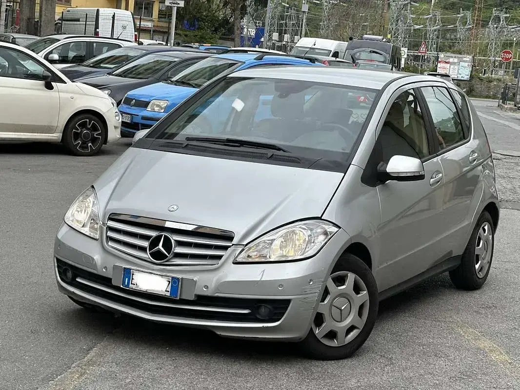 Usata Mercedes A180 Avantgarde 109 CV (80 kW) 2011 Utilitaria