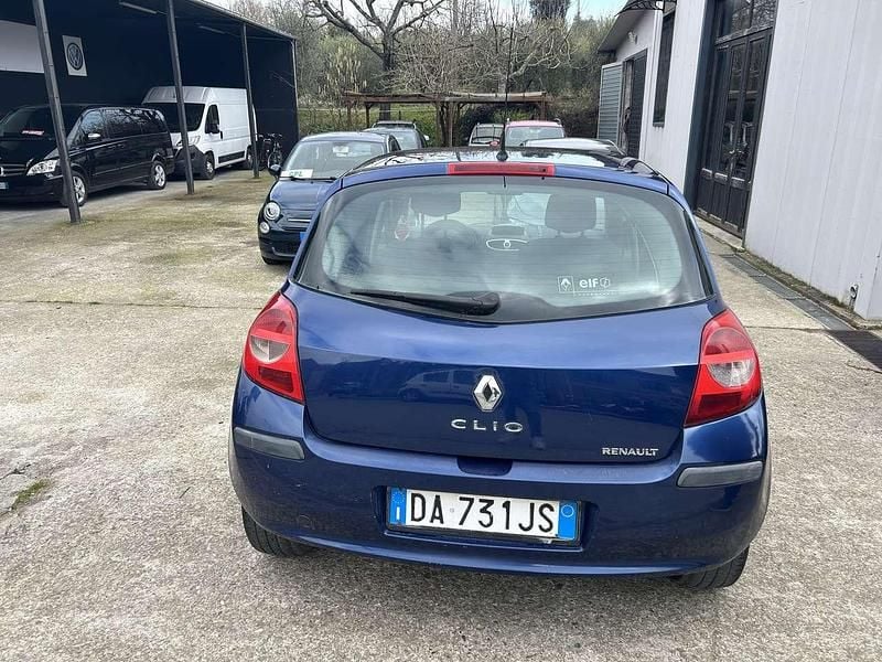 Usata Renault Clio III Dynamique 86 CV (63 kW) 2006 Other Berlina
