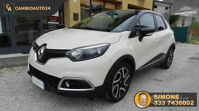 Usata Renault Captur Zen 90 CV (66 kW) 2015 Vari colori SUV