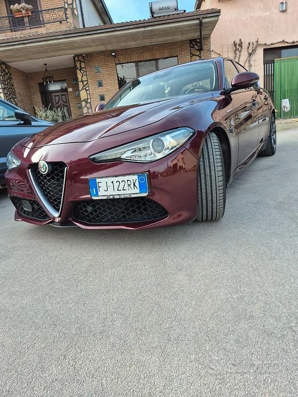 Usata Alfa Romeo Giulia Veloce 210 CV (154 kW) 2017 Rosso Berlina