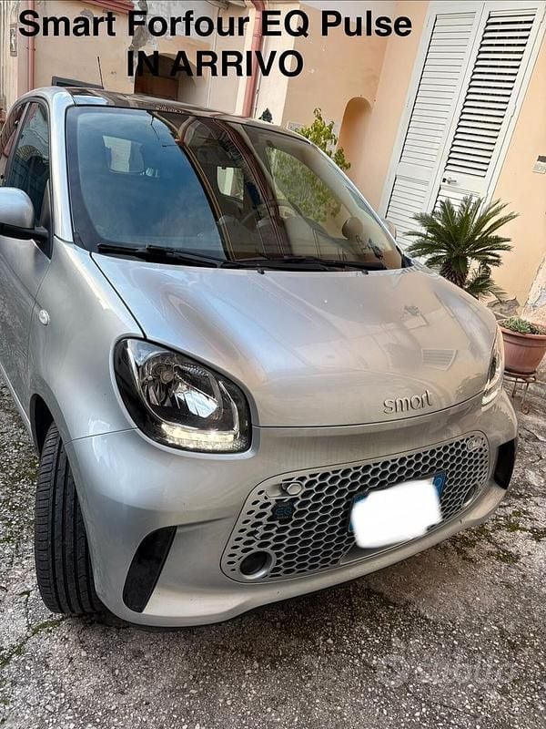Argento Usata 2022 Smart ForFour Electric Drive Pulse Tre volumi | 11.900 € (Ottimo prezzo) - Immagine 1/4