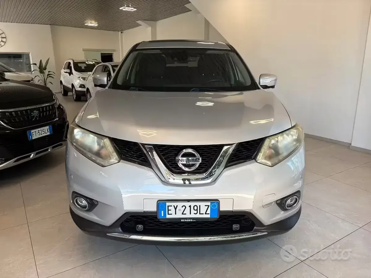 Usata Nissan X-Trail Tekna 131 CV (96 kW) 2015 Grigio SUV