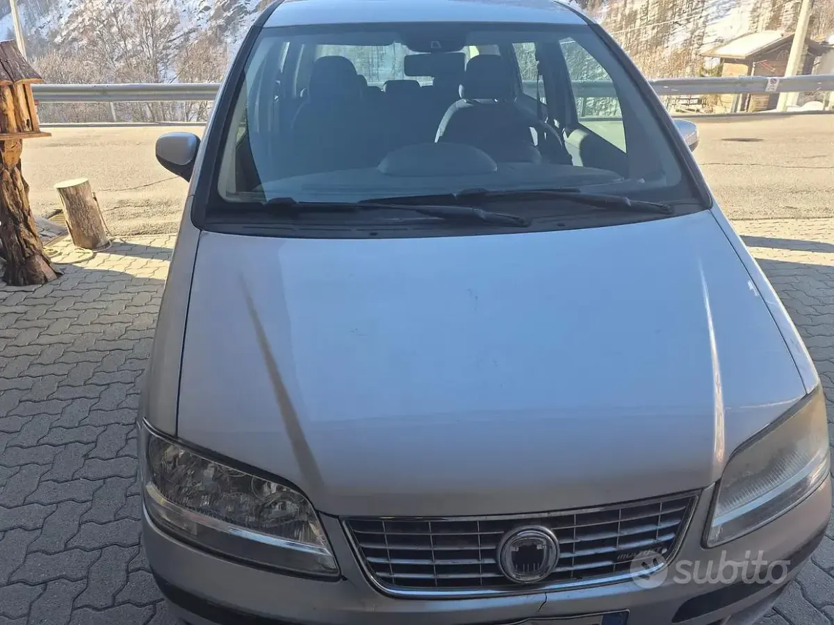 Usata Fiat Idea 69 CV (50 kW) 2009 Grigio Monovolume