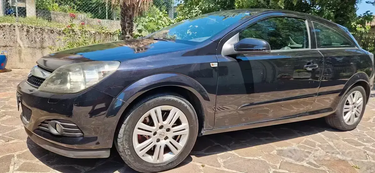 Usata Opel Astra GTC 180 CV (132 kW) 2007 Nero Berlina