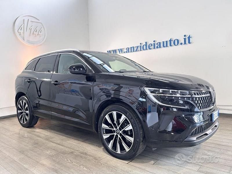 Usata Renault Austral Techno 160 CV (117 kW) 2023 Nero metallizzato SUV