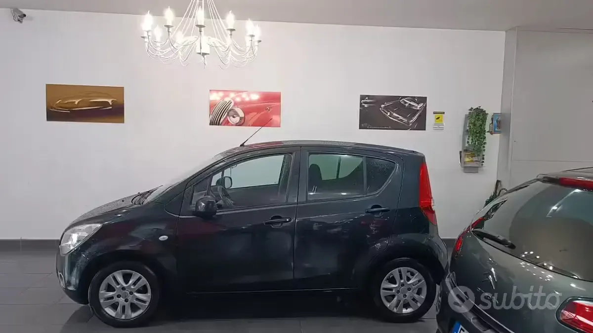 Usata Opel Agila Enjoy 94 CV (69 kW) 2011 Nero Utilitaria