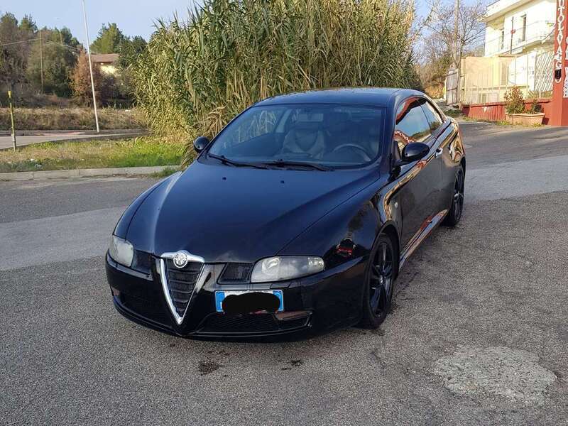 Usato 2006 Alfa Romeo GT 1.9 Diesel 150 CV (3.500 €)