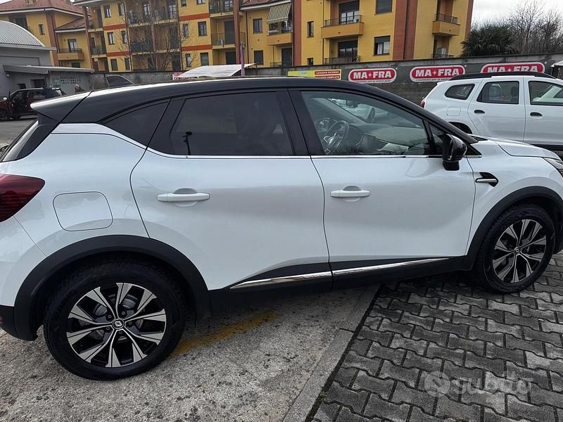 Usata Renault Captur 100 CV (73 kW) 2023 Bianco SUV