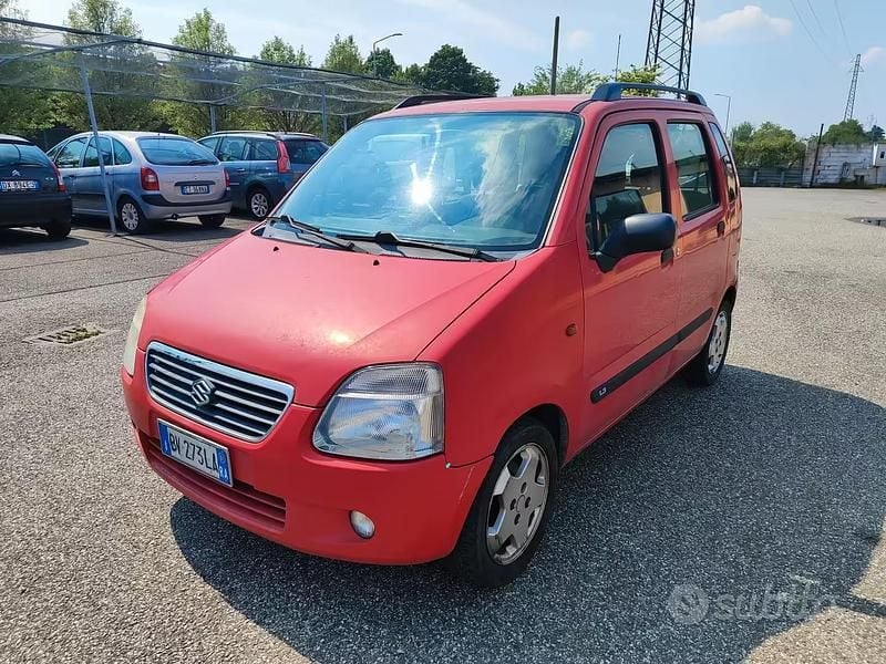 Usata Suzuki Wagon R+ GL 76 CV (55 kW) 2001 Rosso Monovolume