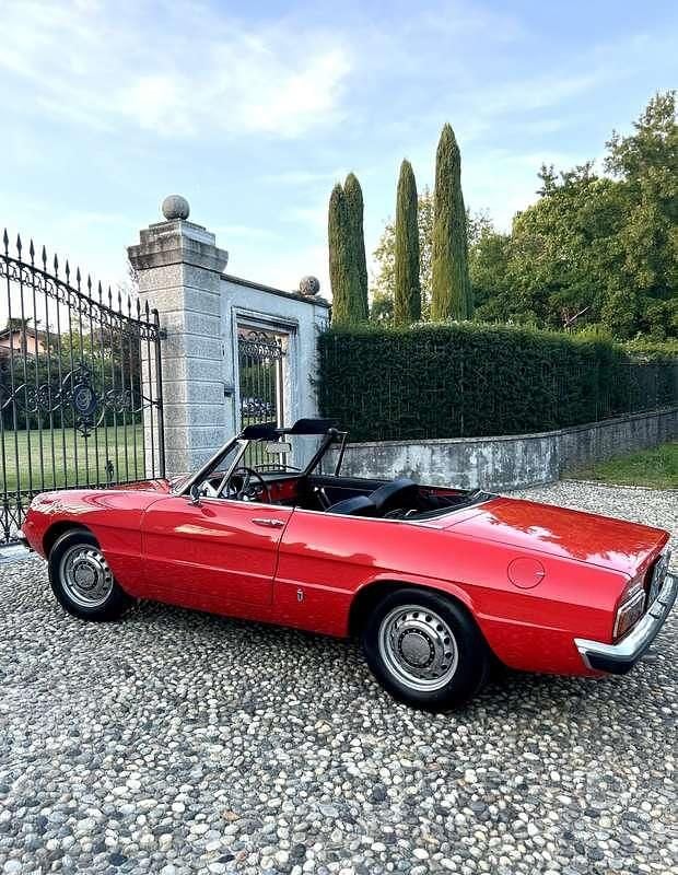 Usata Alfa Romeo GT Junior 120 CV (88 kW) 1970 Rosso Cabrio