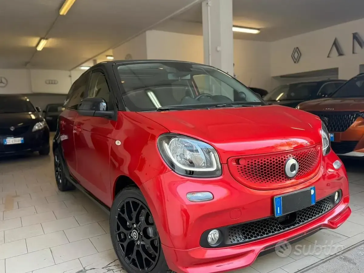 Usata Smart ForFour Passion 71 CV (52 kW) 2019 Rosso Utilitaria