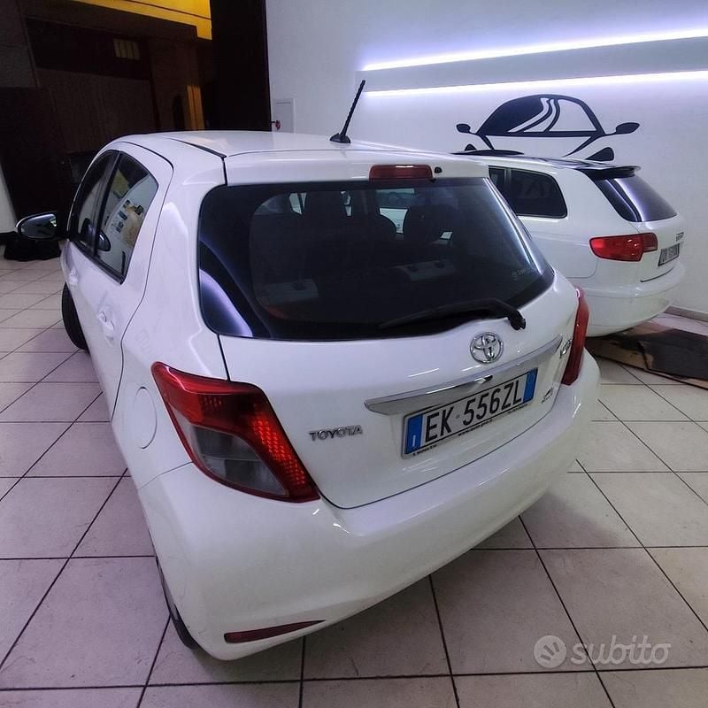 Usata Toyota Yaris 2012 Bianco Utilitaria