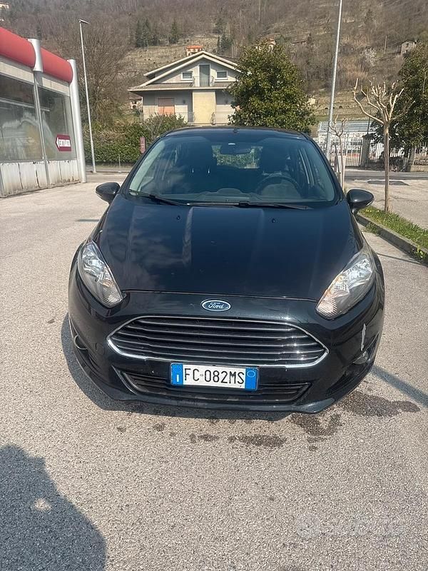 Usata Ford Fiesta 2016 Nero Utilitaria