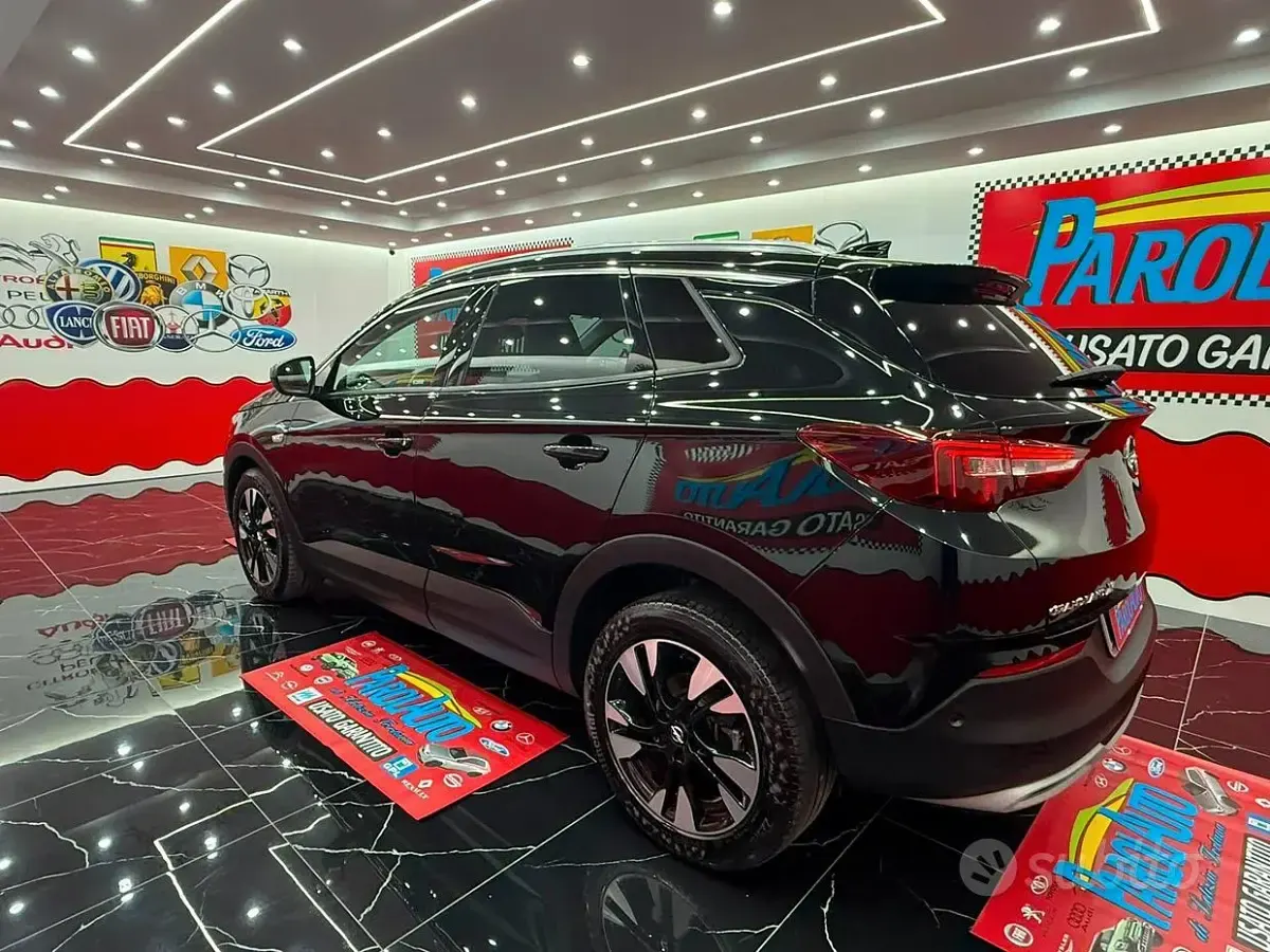Usata Opel Grandland X Ultimate 120 CV (88 kW) 2018 Nero SUV