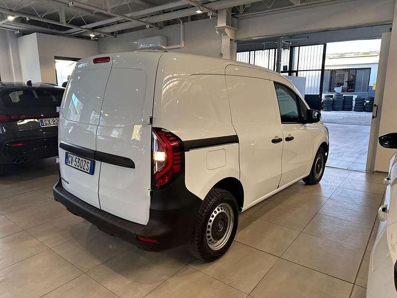 Usata Renault Kangoo 95 CV (69 kW) 2024 Bianco pastello Monovolume