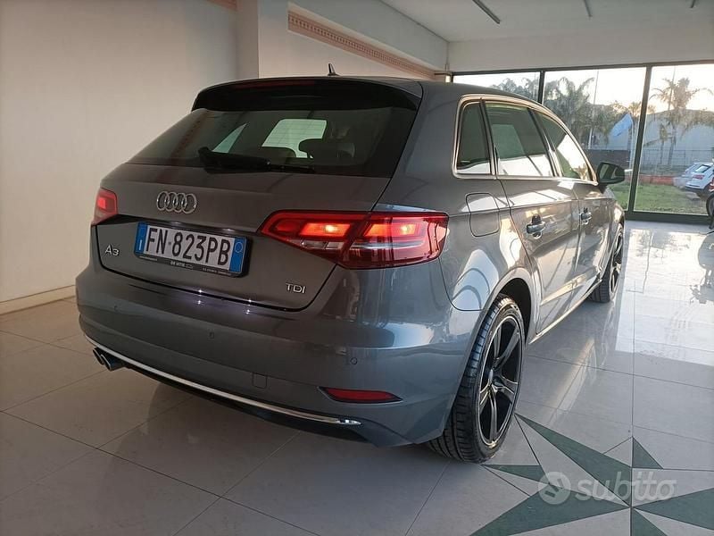 Usata Audi A3 150 CV (110 kW) 2018 Grigio Berlina