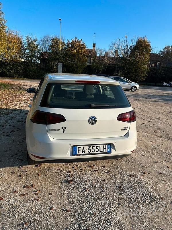 Usata VW Golf VII Trendline 86 CV (63 kW) 2015 Bianco Berlina