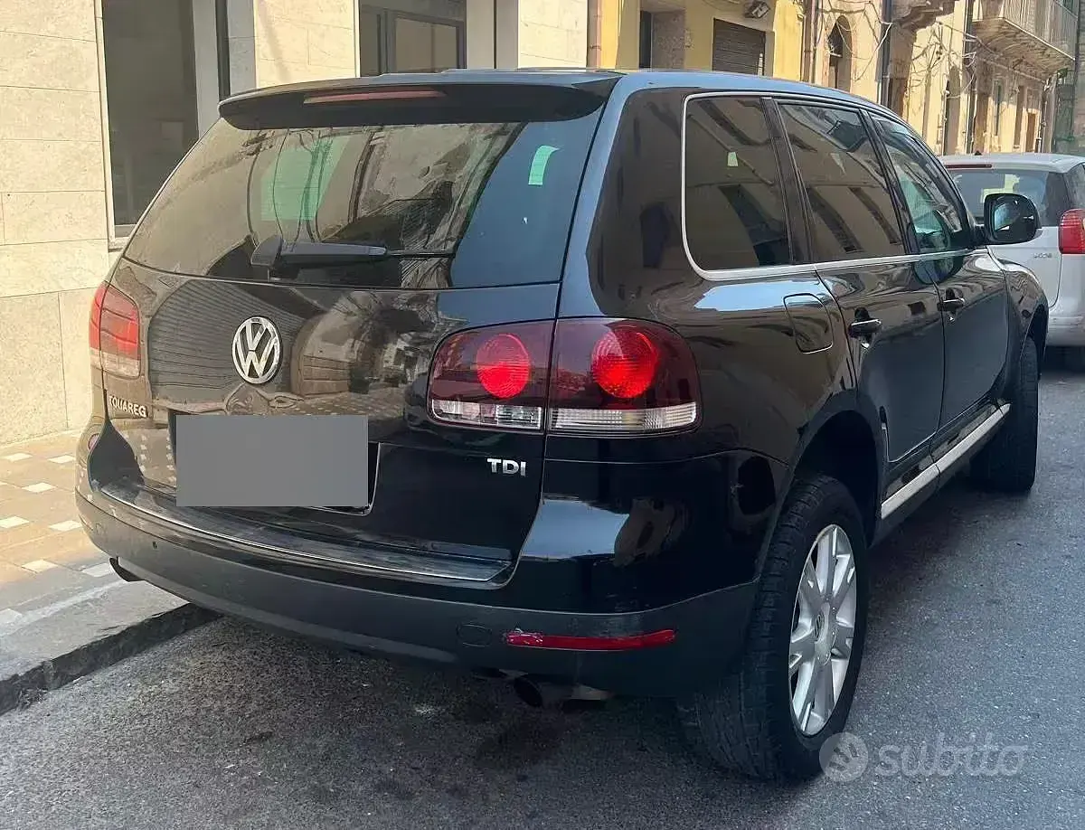 Usata VW Touareg 174 CV (127 kW) 2008 Nero SUV