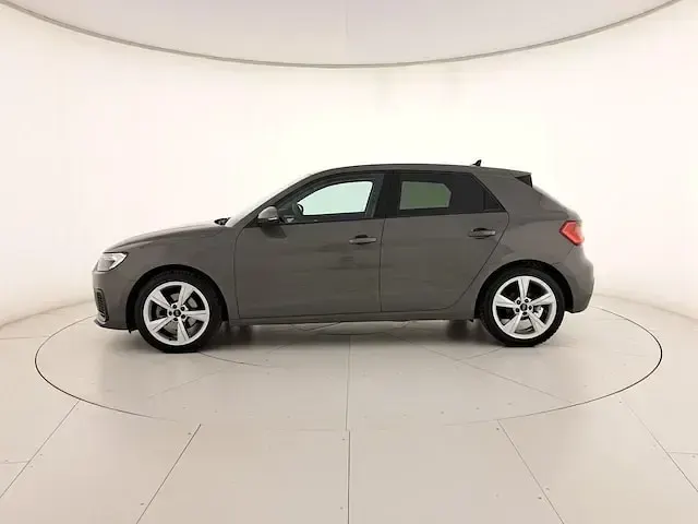 Usata Audi A1 Sportback Admired 150 CV (110 kW) 2025 Grigio chronos metallizzato Utilitaria