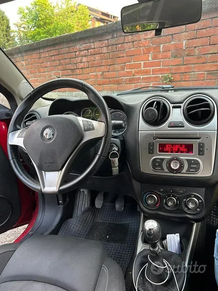 Usata Alfa Romeo MiTo 79 CV (58 kW) 2011 Rosso Utilitaria