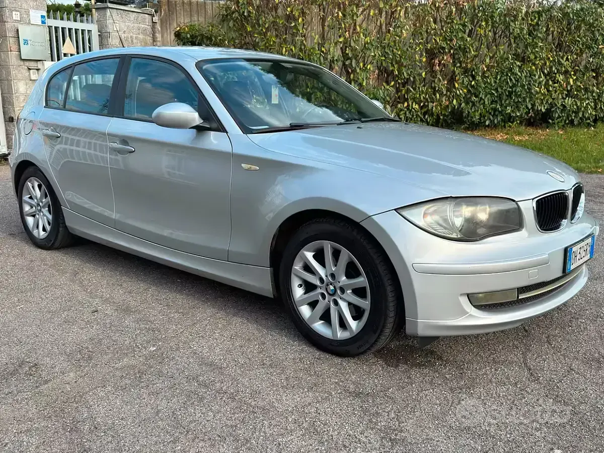 Usata BMW 118 143 CV (105 kW) 2007 Utilitaria