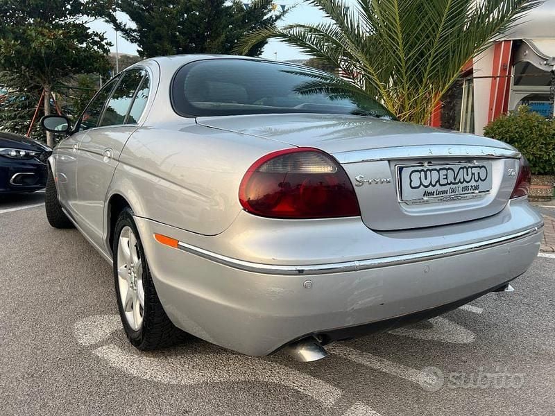 Usata Jaguar S-Type Executive 207 CV (152 kW) 2005 Gray Berlina