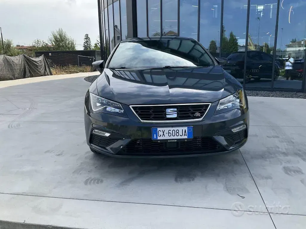Usata Seat Leon FR 131 CV (96 kW) 2020 Grigio Berlina