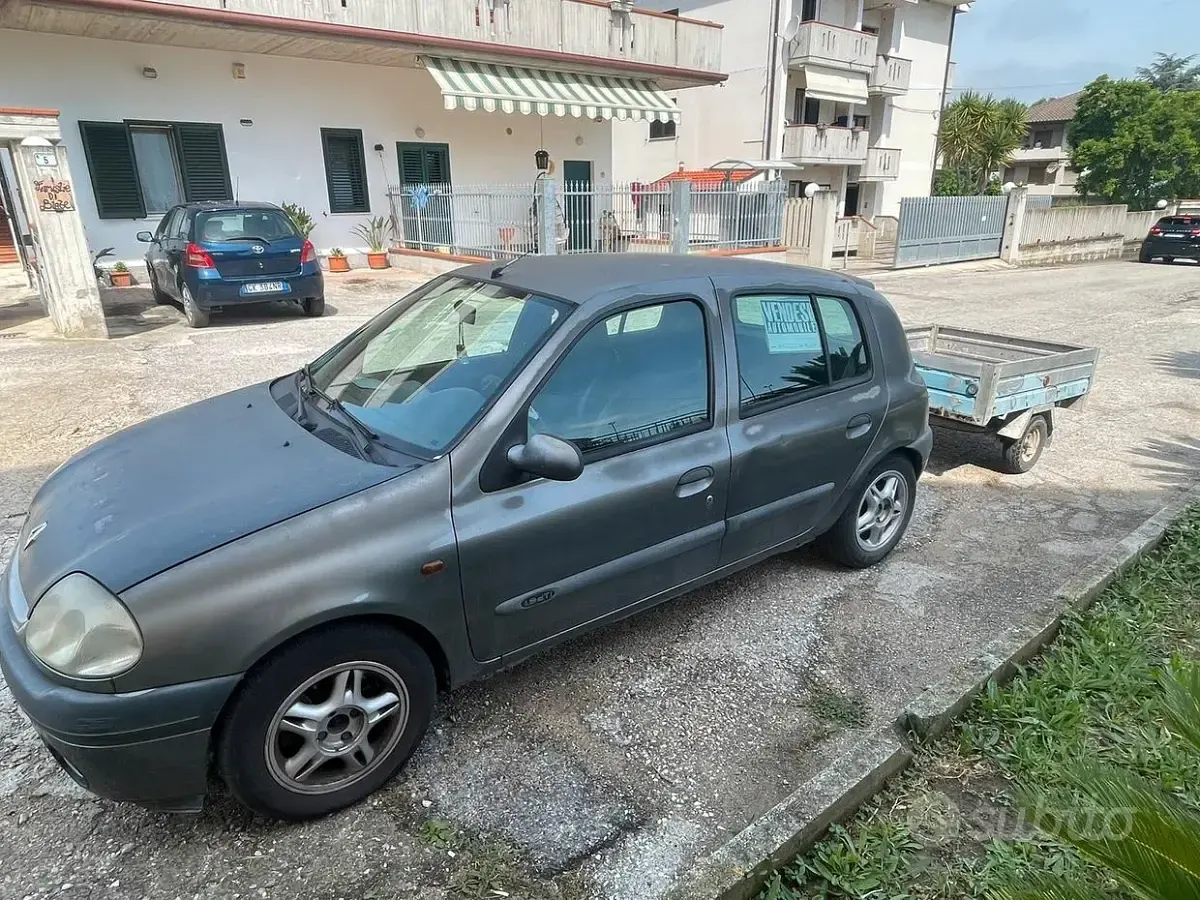 Usata Renault Clio II 64 CV (47 kW) 2000 Berlina