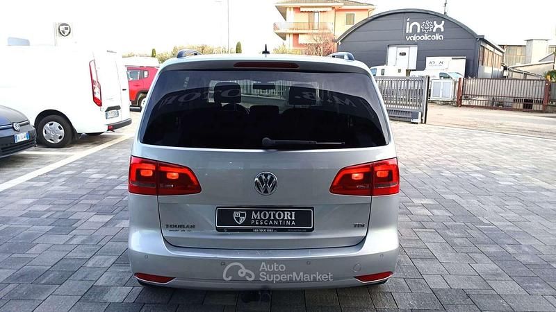 Usata VW Touran Comfortline 105 CV (77 kW) 2014 Bianco Monovolume