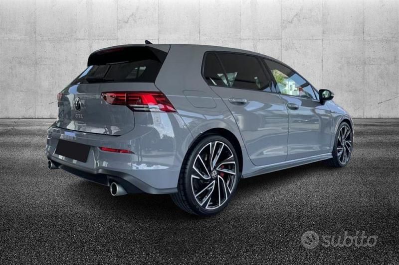 Usata VW Golf VIII GTI 245 CV (180 kW) 2021 Grigio Berlina