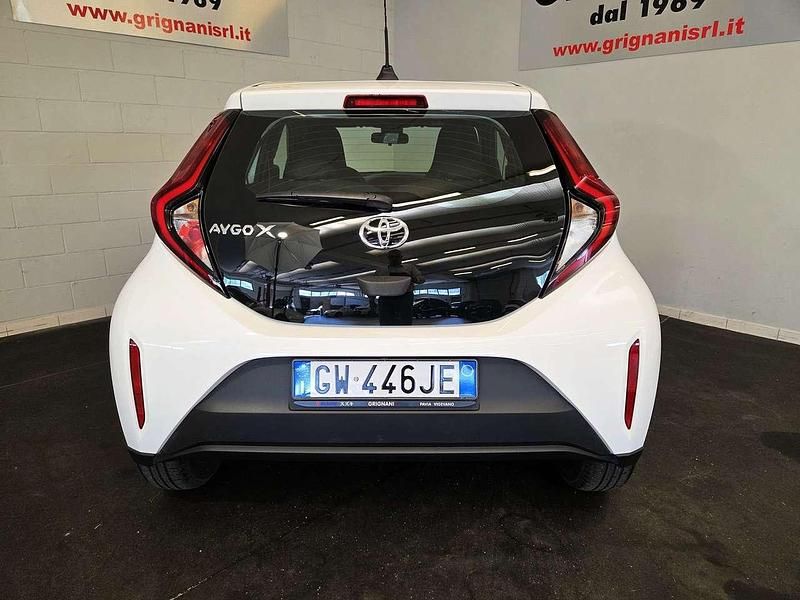 Usata Toyota Aygo X Active 72 CV (52 kW) 2024 Bianco SUV
