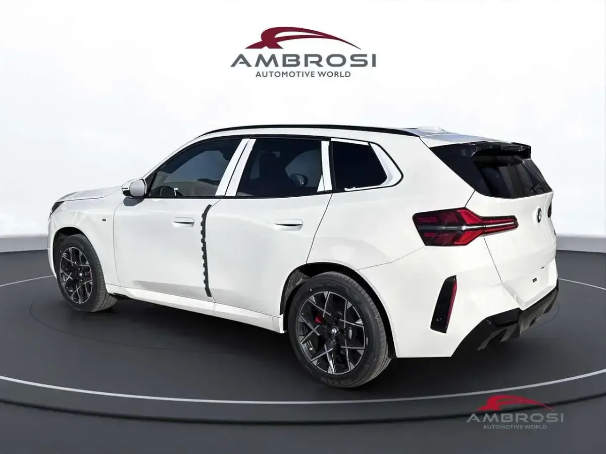 Nuova BMW X3 M Sport 208 CV (152 kW) 2026 Alpin white pastello SUV