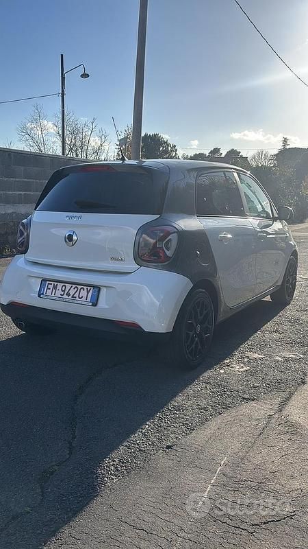 Usata Smart ForFour 2017 Bianco Utilitaria