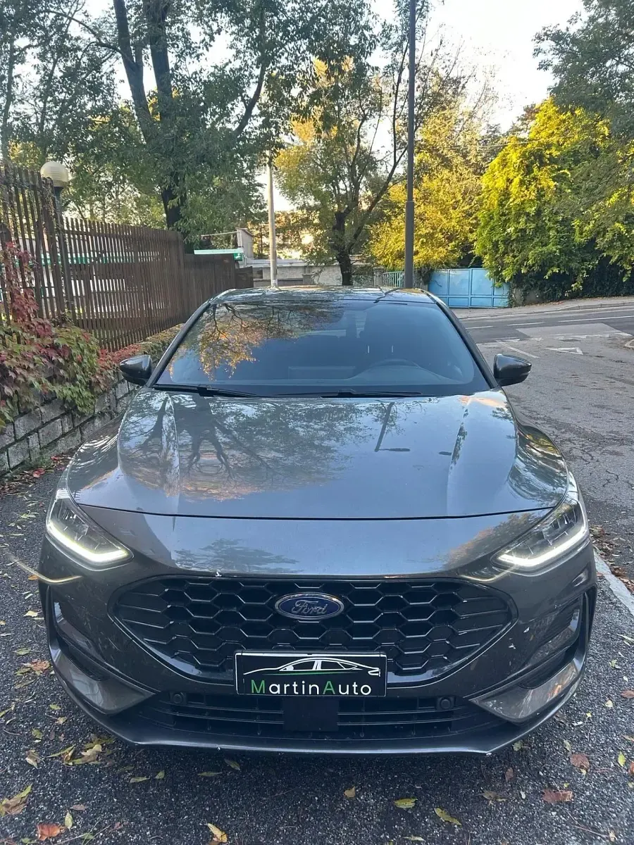 Usata Ford Focus 123 CV (90 kW) 2023 Grigio Berlina