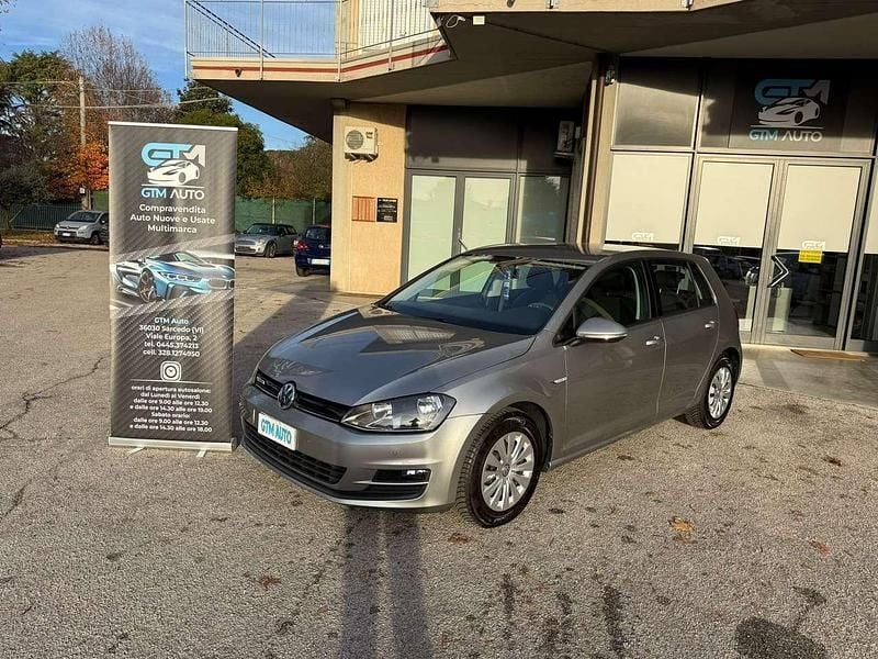 Grigio Usata 2016 VW Golf VII Highline Tre volumi | 7500 € (Super prezzo) - Immagine 1/4