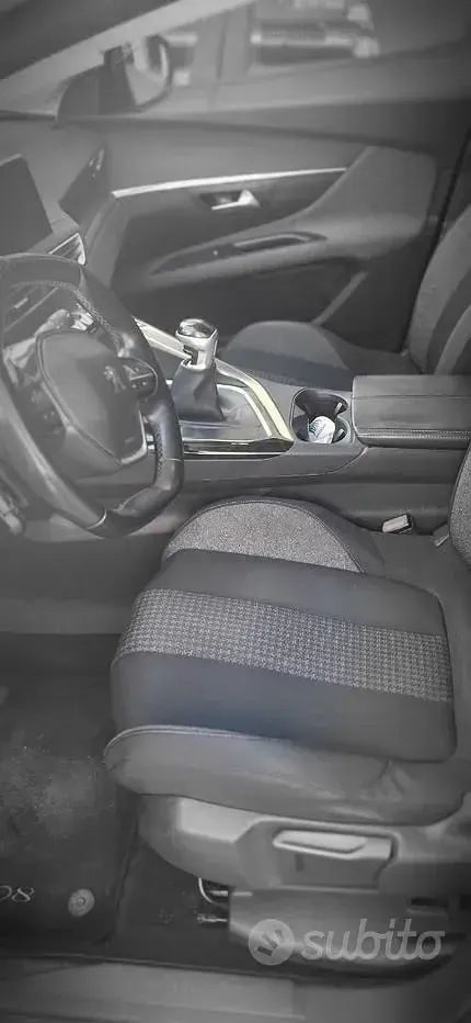 Usata Peugeot 3008 131 CV (96 kW) 2018 Bianco SUV
