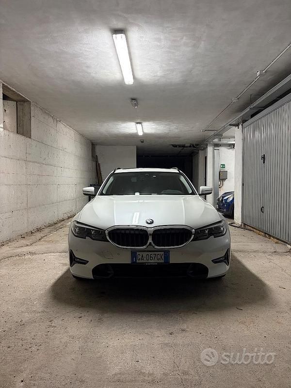 Usata BMW 318 Luxury Line 150 CV (110 kW) 2019 Bianco Station wagon