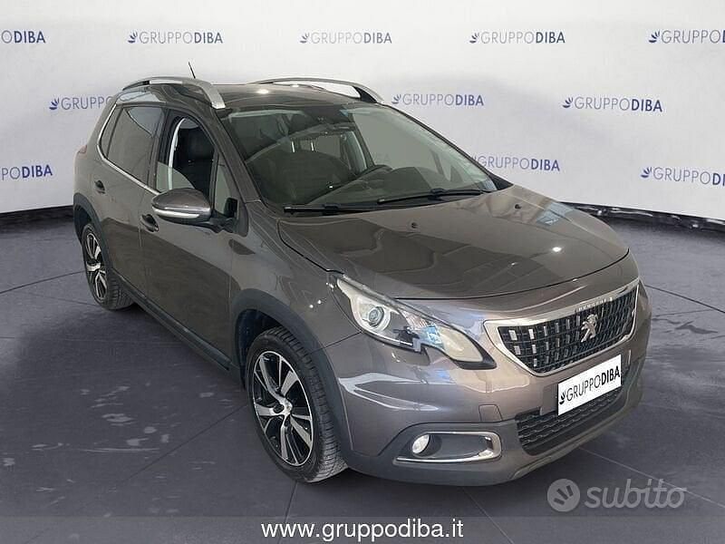 Usata Peugeot 2008 Allure 100 CV (73 kW) 2018 Grigio SUV