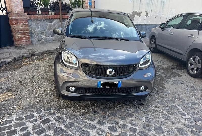 Usata Smart ForFour 71 CV (52 kW) 2017 Grigio Utilitaria