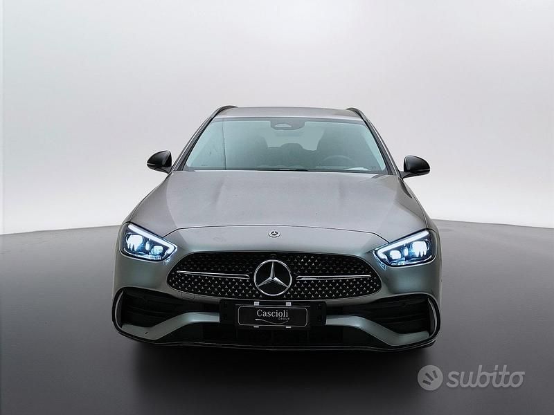 Usata Mercedes C300e Premium Plus 265 CV (194 kW) 2022 Argento mojave metallizzato Station wagon