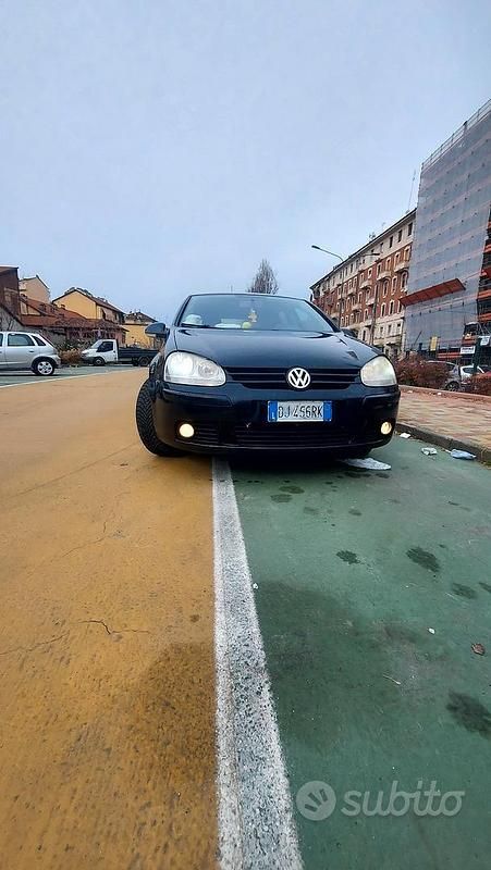 Usado VW Golf V 2007 Negro Berlina