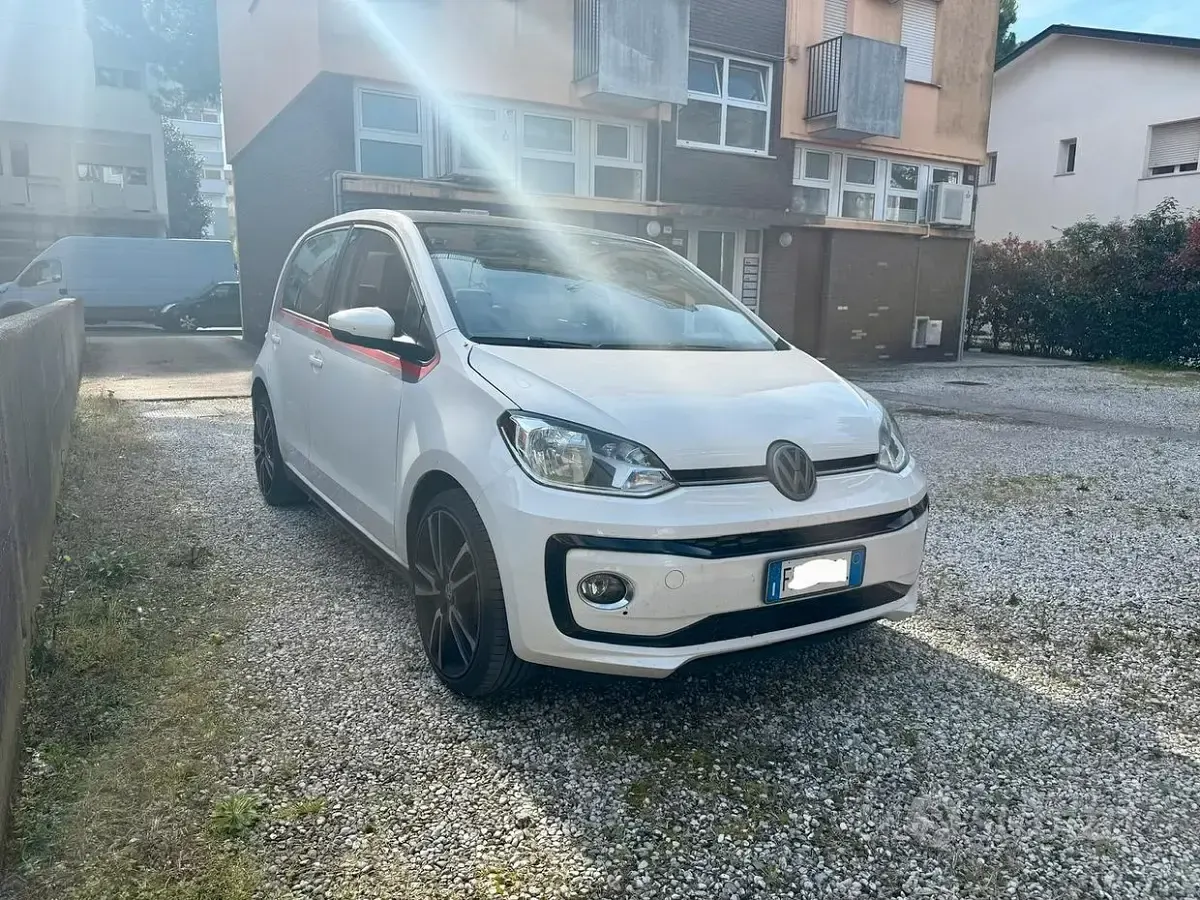 Usata VW up! Move 75 CV (55 kW) 2018 Utilitaria